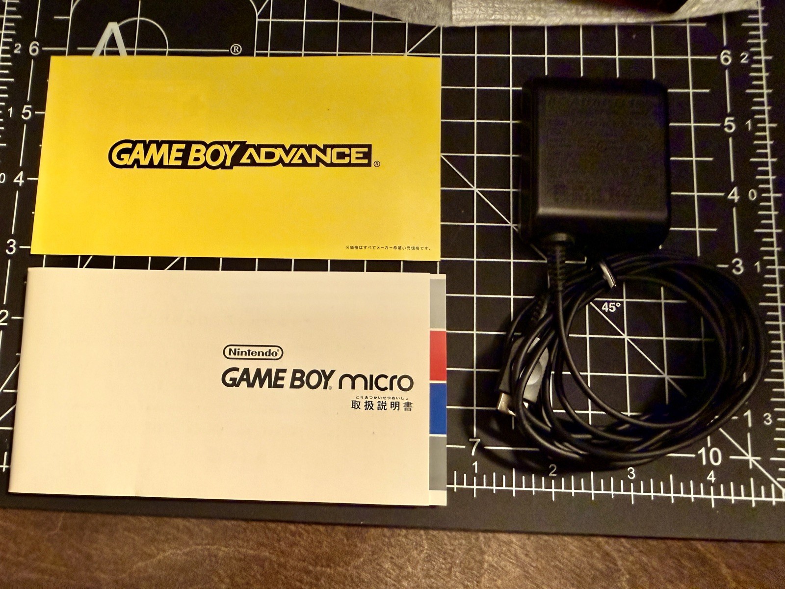 Nintendo GAME BOY Micro Console Famicom Happy Mario Design Limited [Japan model]
