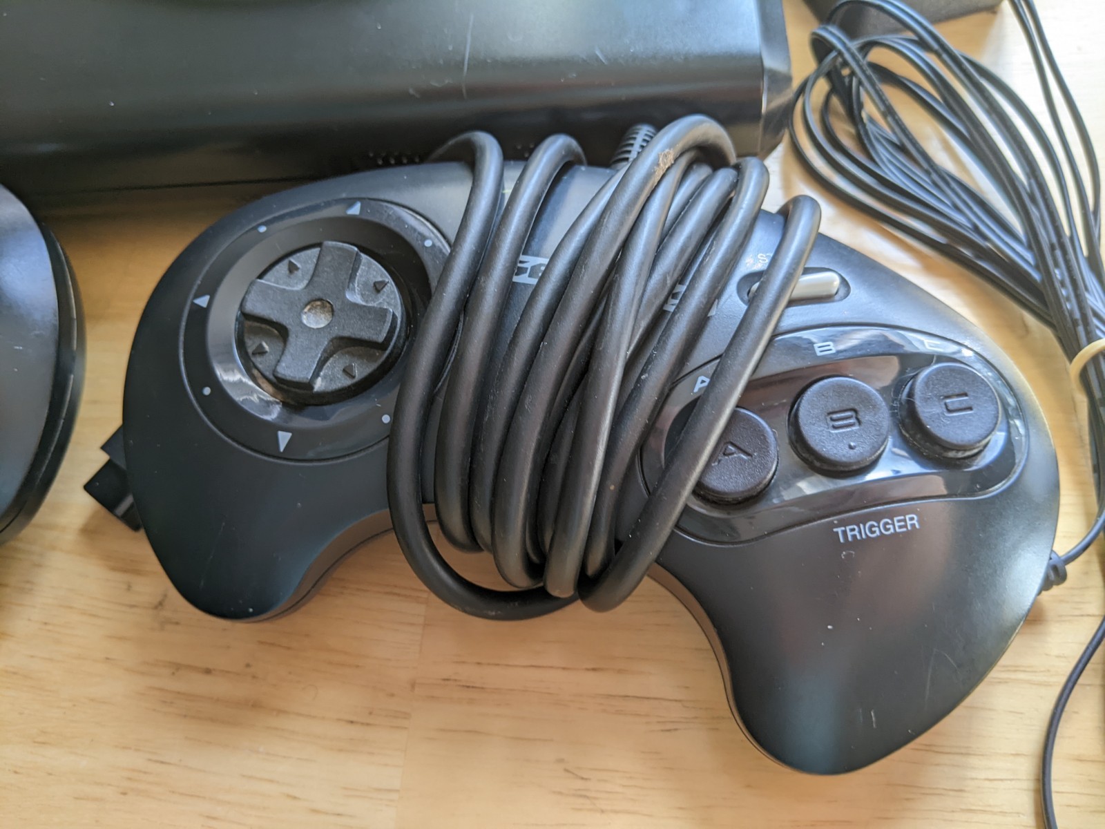 Sega Genesis Model 1 – OEM – 2 CONTROLLERS – TESTED – EXCELLENT!