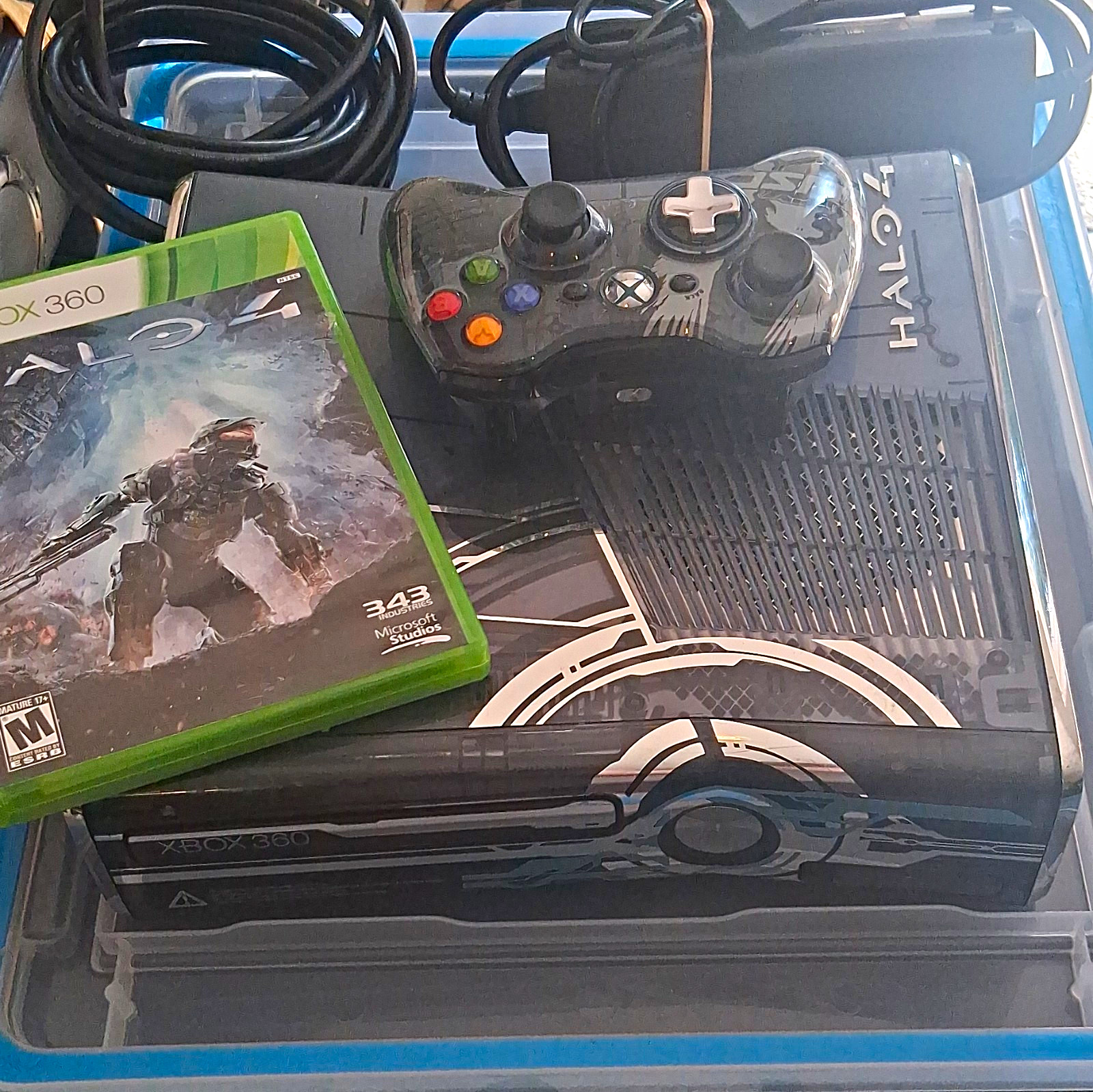 Microsoft Xbox 360 S Halo 4 Special Edition 320GB NTSC-U/C w/ Game & Controller