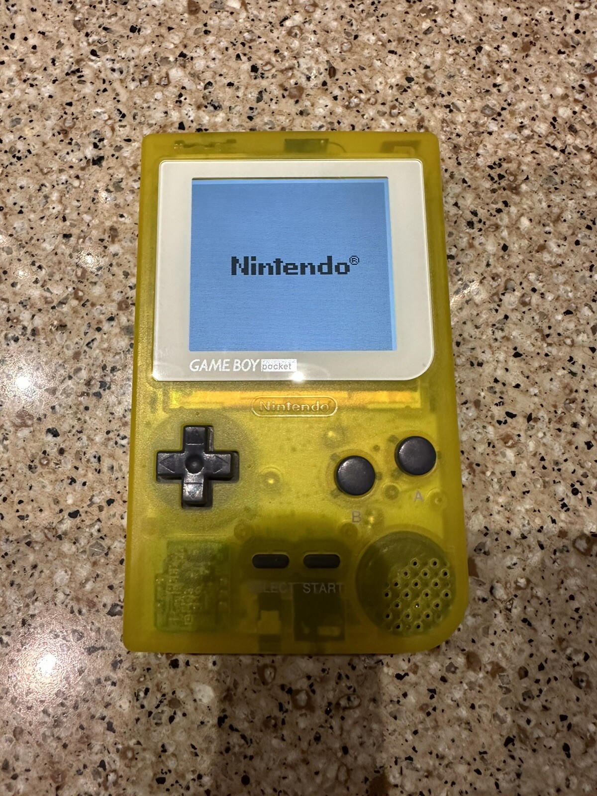 Game Boy Pocket w Backlight Backlit FunnyPlaying Q5 IPS Mod Clear Yellow ONLY