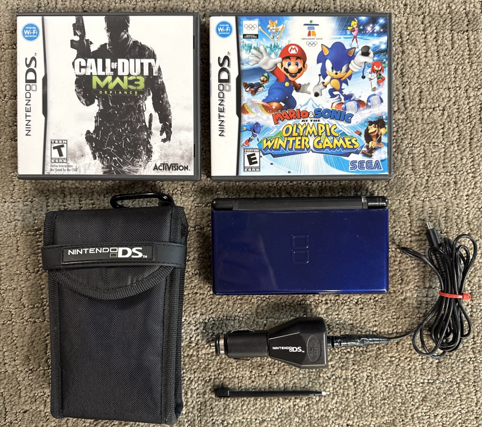 Nintendo DS Lite USG-001 Blue Handheld w Case Car Charger Stylus 2 Games Read