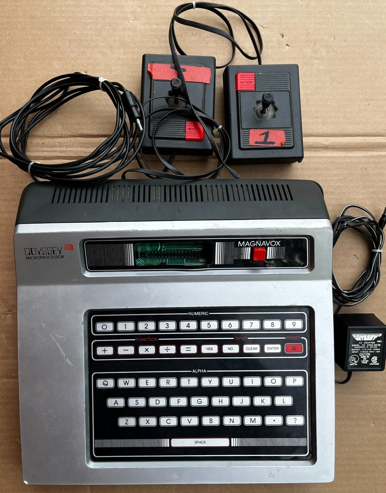 MAGNAVOX ODYSSEY 2 MICROPROCESSOR w/2 Controllers & AC Adapter UNTESTED Vintage