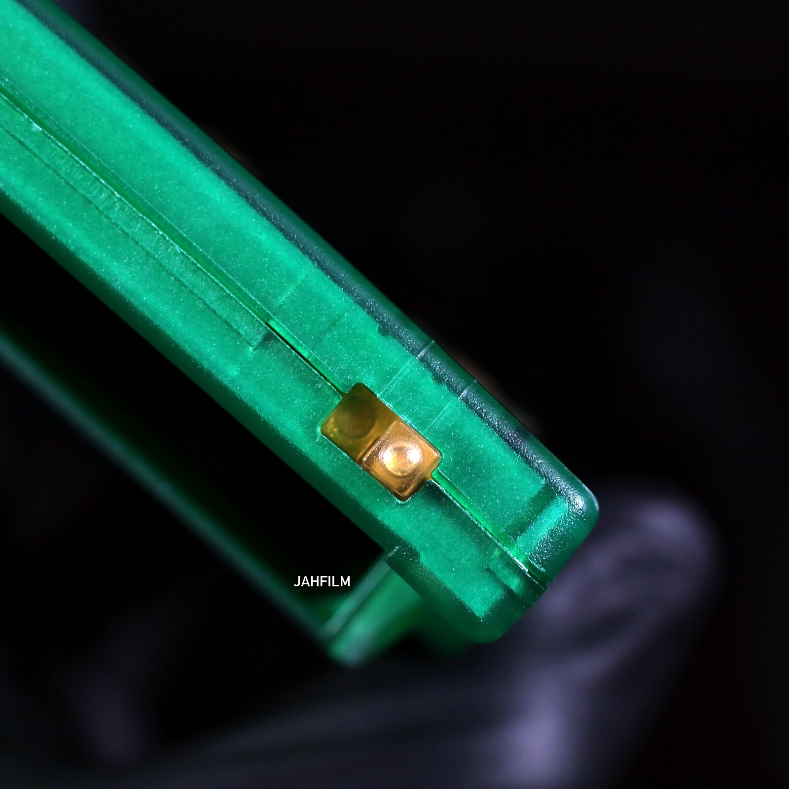 Custom Gameboy Pocket – Green & Gold Zelda Theme – IPS LCD – NIntendo