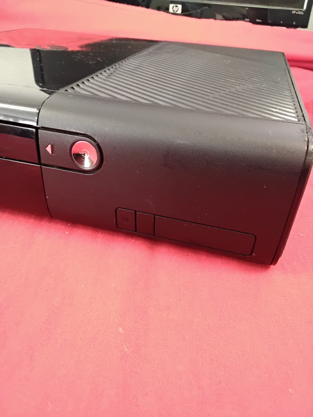 Microsoft Xbox 360 E W/Kinect Works Sold As Is Please Read Description