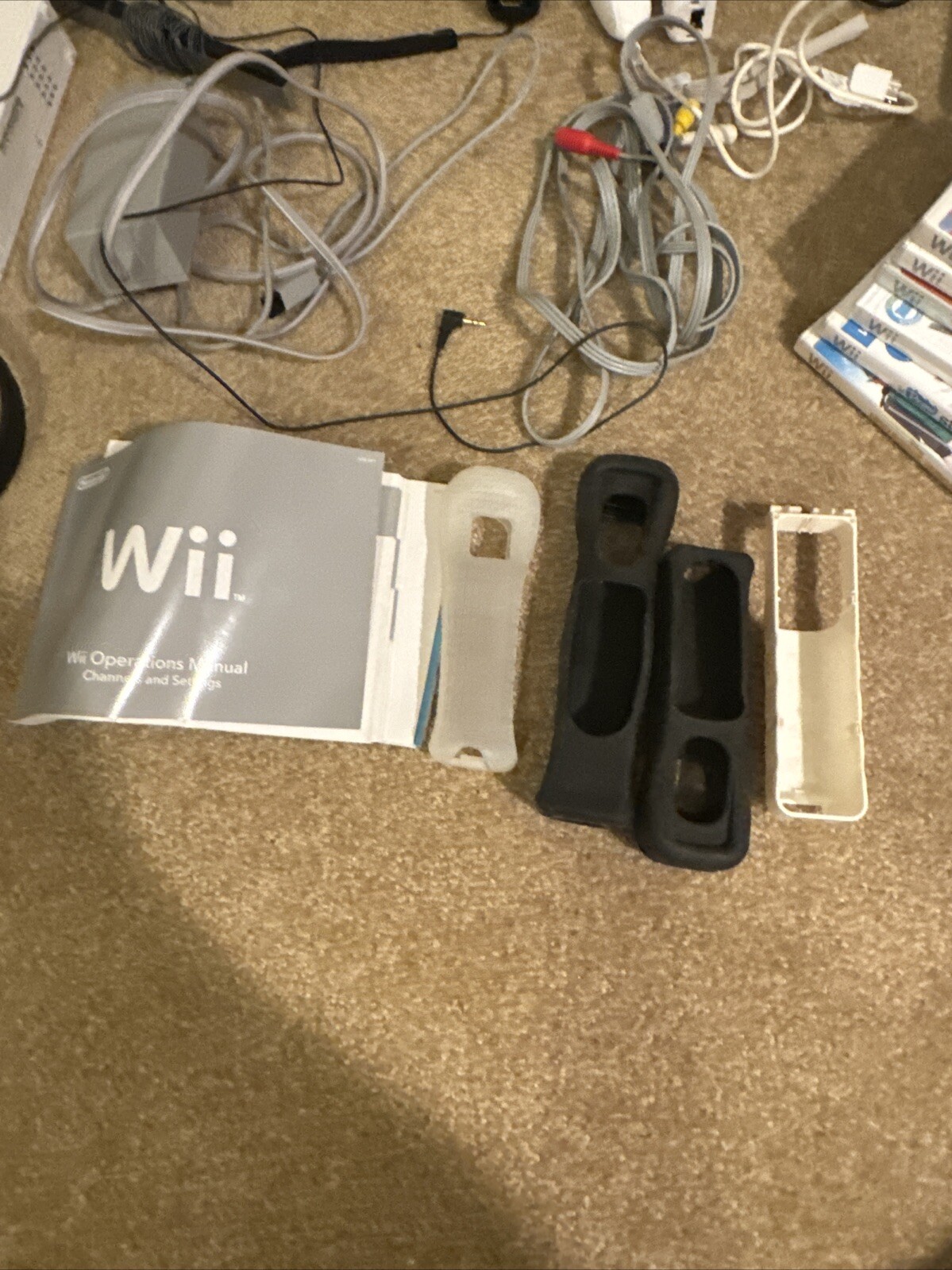 Nintendo Wii Console Bundle Lot with 7 games and accessories untested