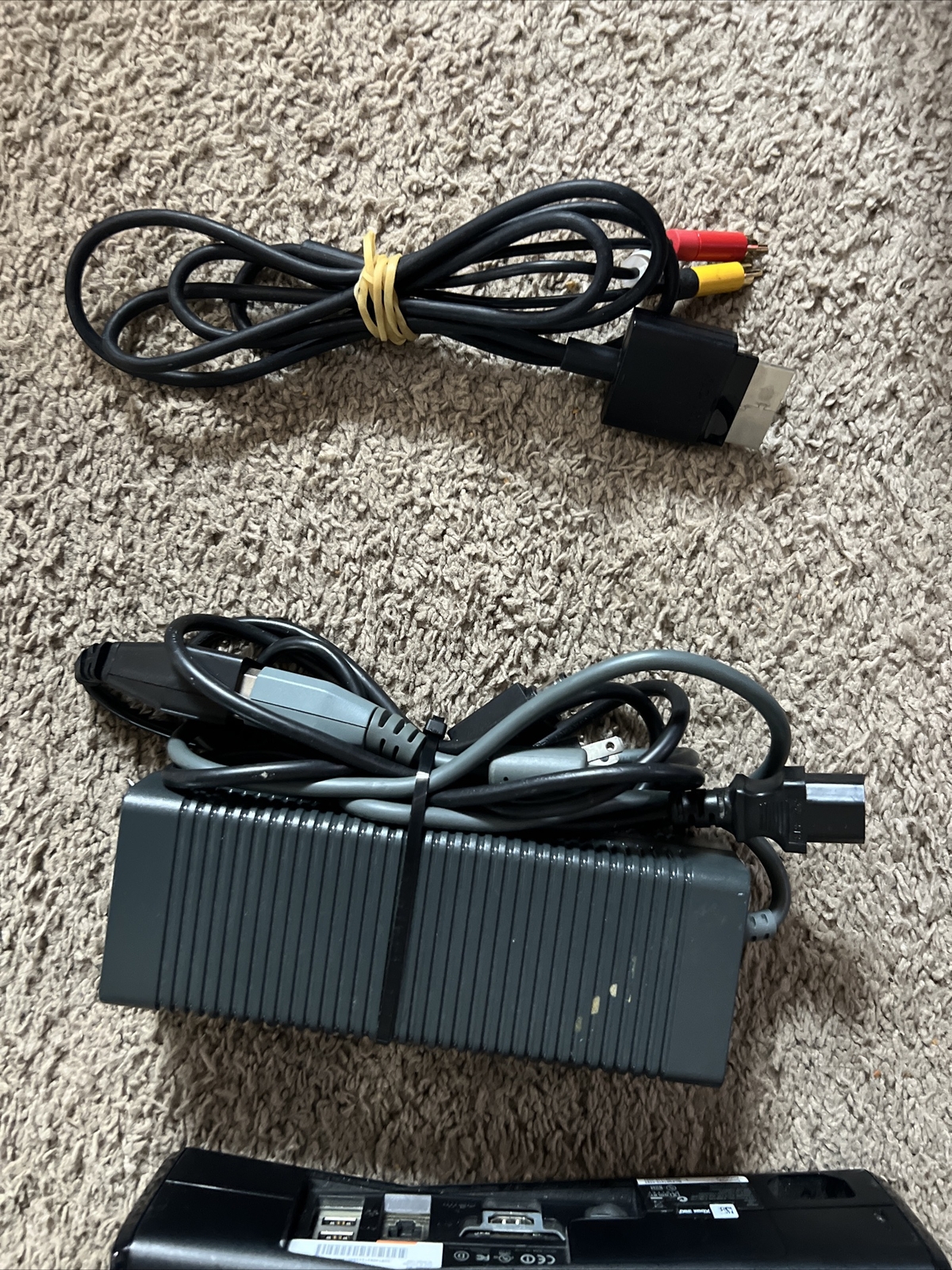 Microsoft Xbox 360 Bundle- Black (L9V-00039)