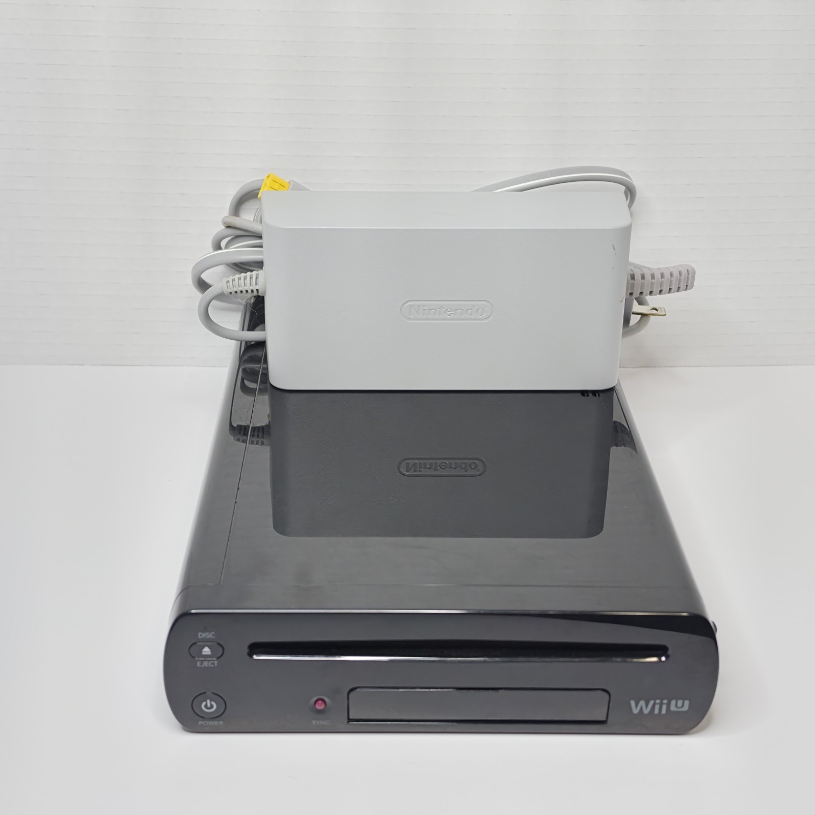Nintendo Wii U – 32GB Console w/ Power Adapter WUP-101(02)