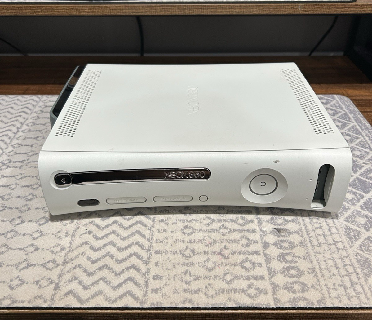 Microsoft Xbox 360 Pro System Bundle 60GB White Console