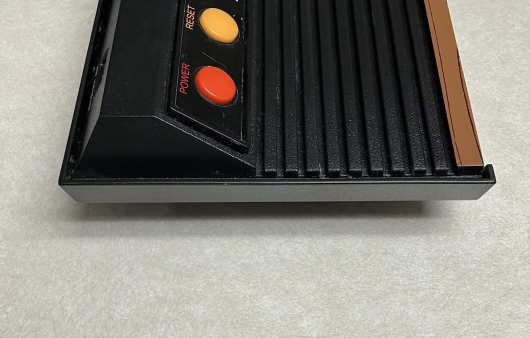 Atari Flashback 2 Classic Game Console 40 Built in Games 2 Controllers