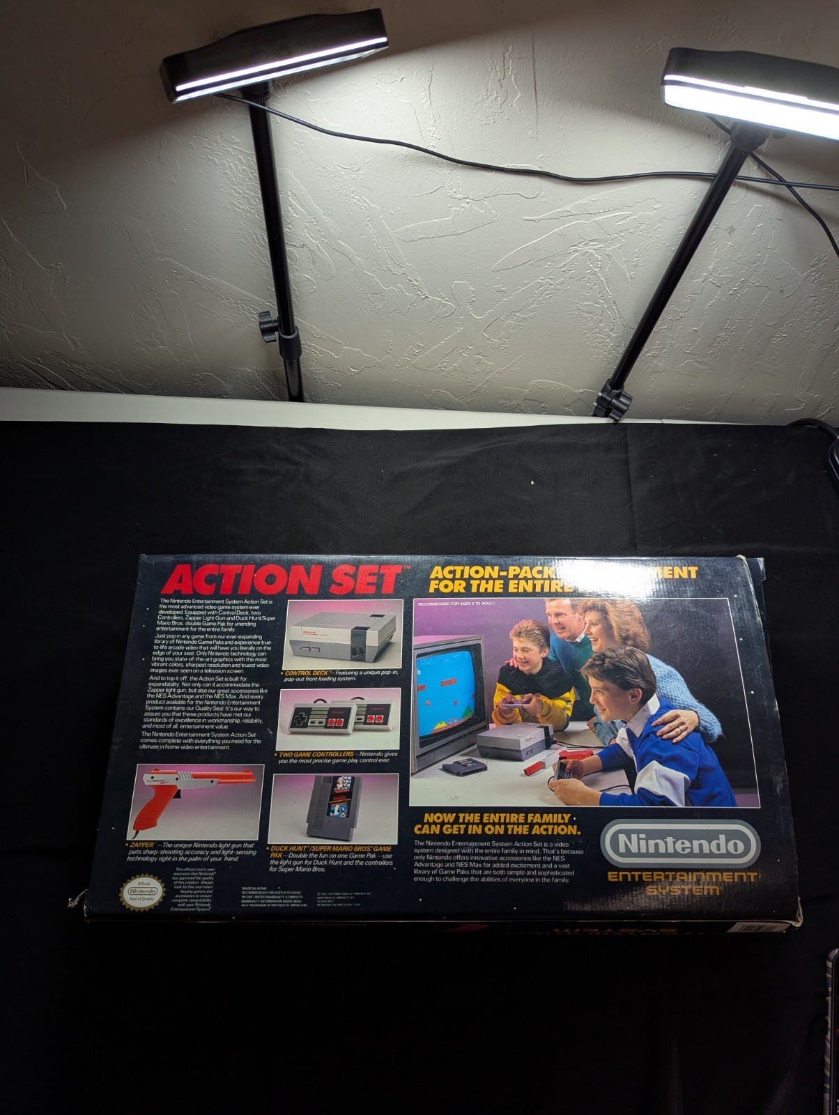 Nintendo NES Action Set Console Zapper Box Tested
