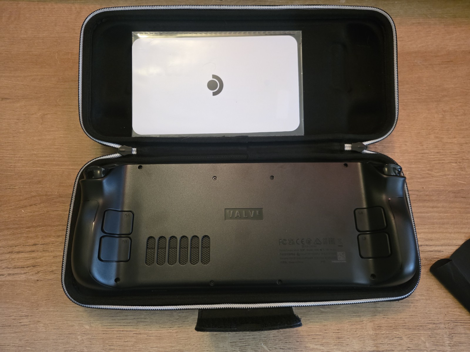 1tb Oled Steam Deck with Case and Charger Excellent condition please read