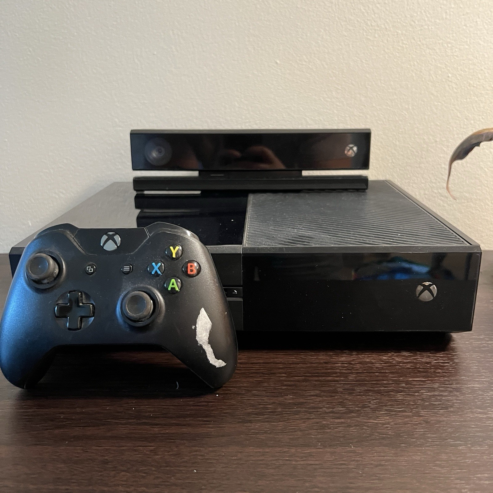 Microsoft Xbox One Kinect 500GB Black Console With Controller + Kinect