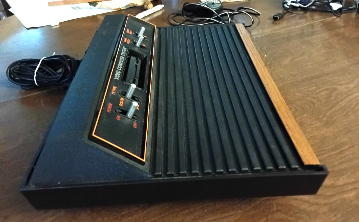 Atari 2600 4 Switch Console Model CX-2600 A Made in Taiwan Works Perfect