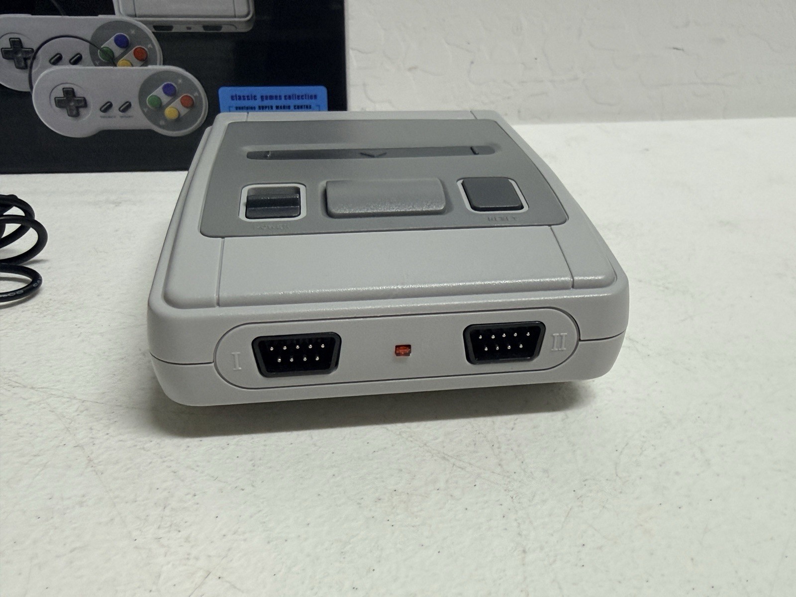Super Mini SFC Classic TV Game Console With Built-In Games & 2 Controllers