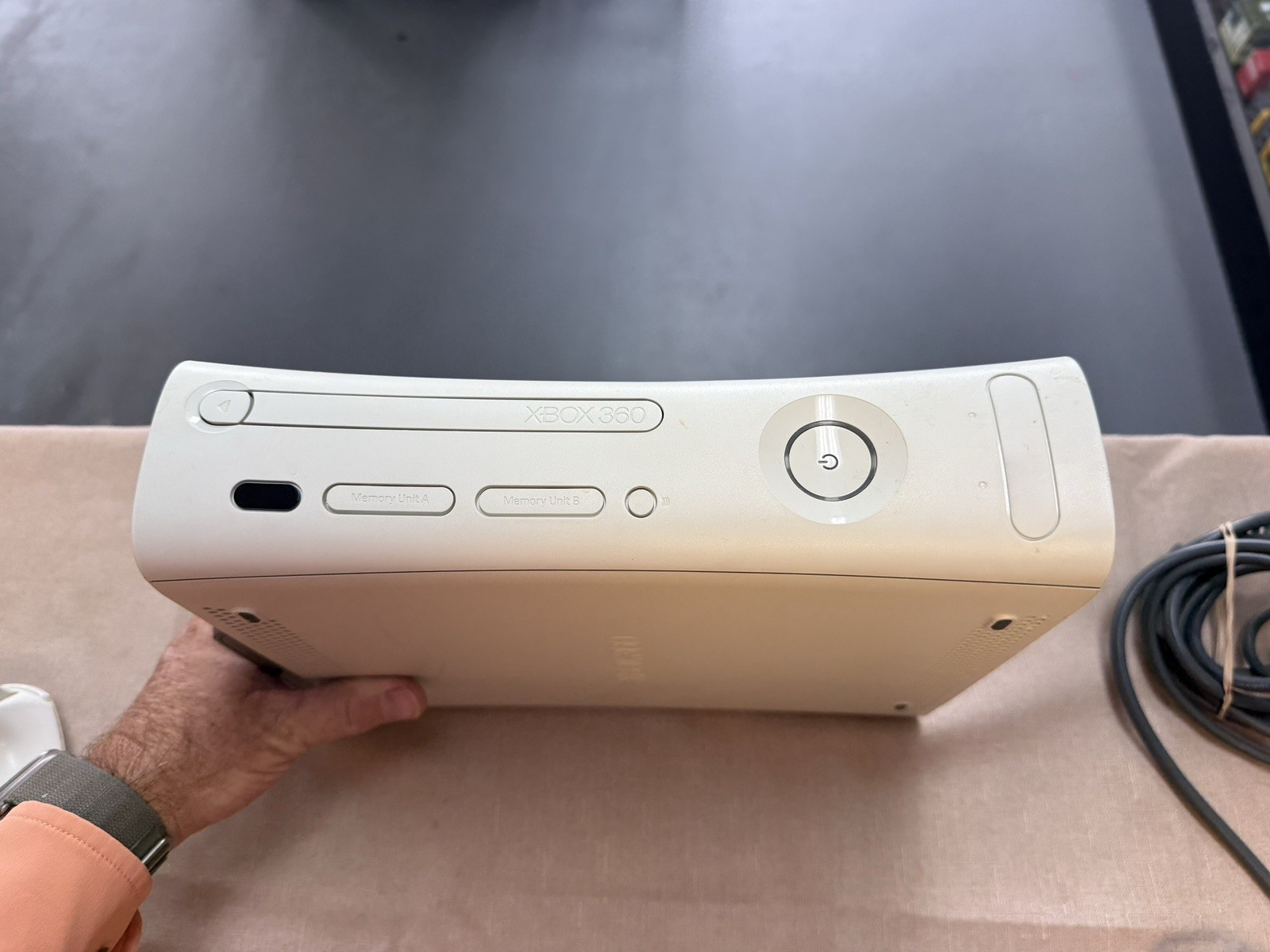 Microsoft Xbox 360 20GB Console 1 Controller, White, Wifi Adapter, AV cable, PS