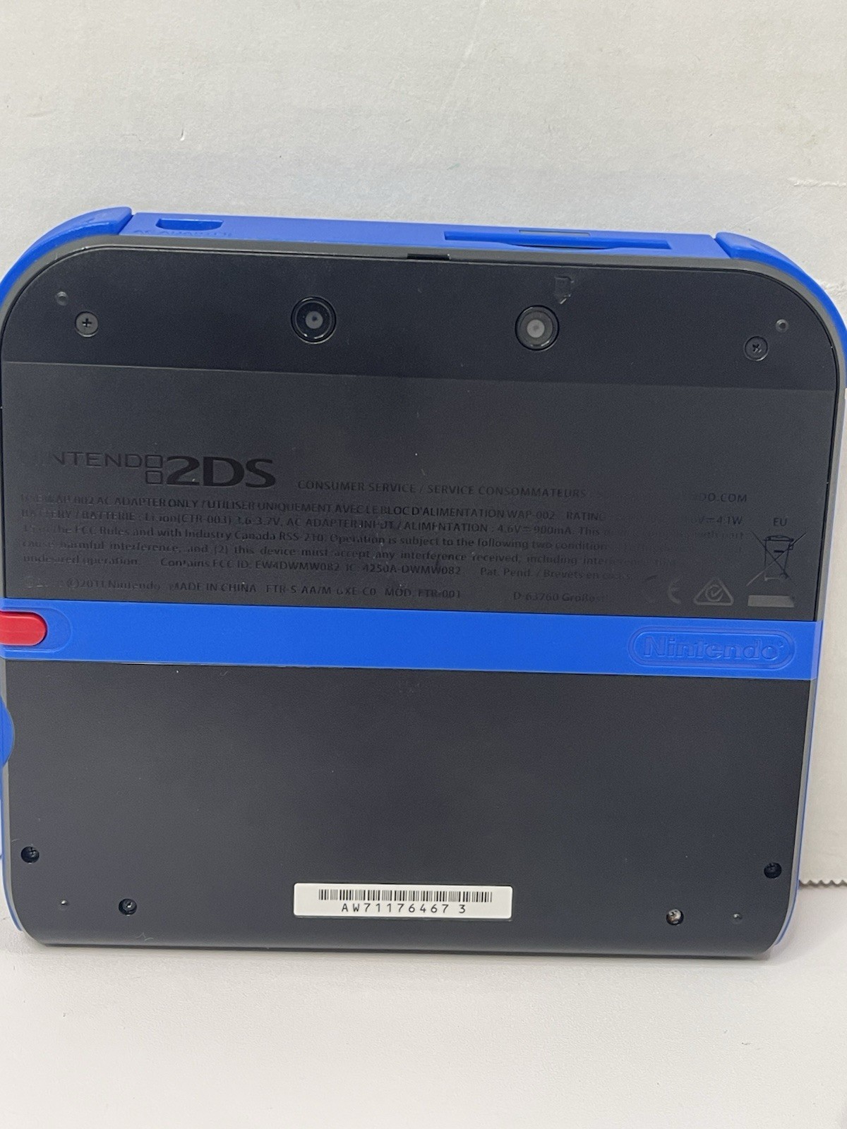 Nintendo 2DS Black & Blue Handheld Video Game System FTR-001 w Charger & Games