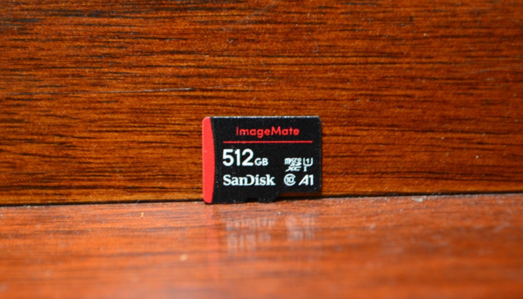 Steam Deck 64GB LCD complete with Dock, Original charger, and 512GB SD Card