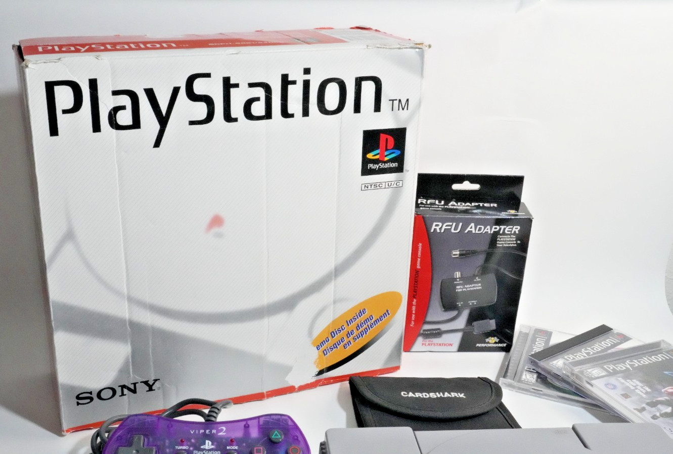 Sony PlayStation 1 Console Bundle – w/ box – Tested – Games and Accessories