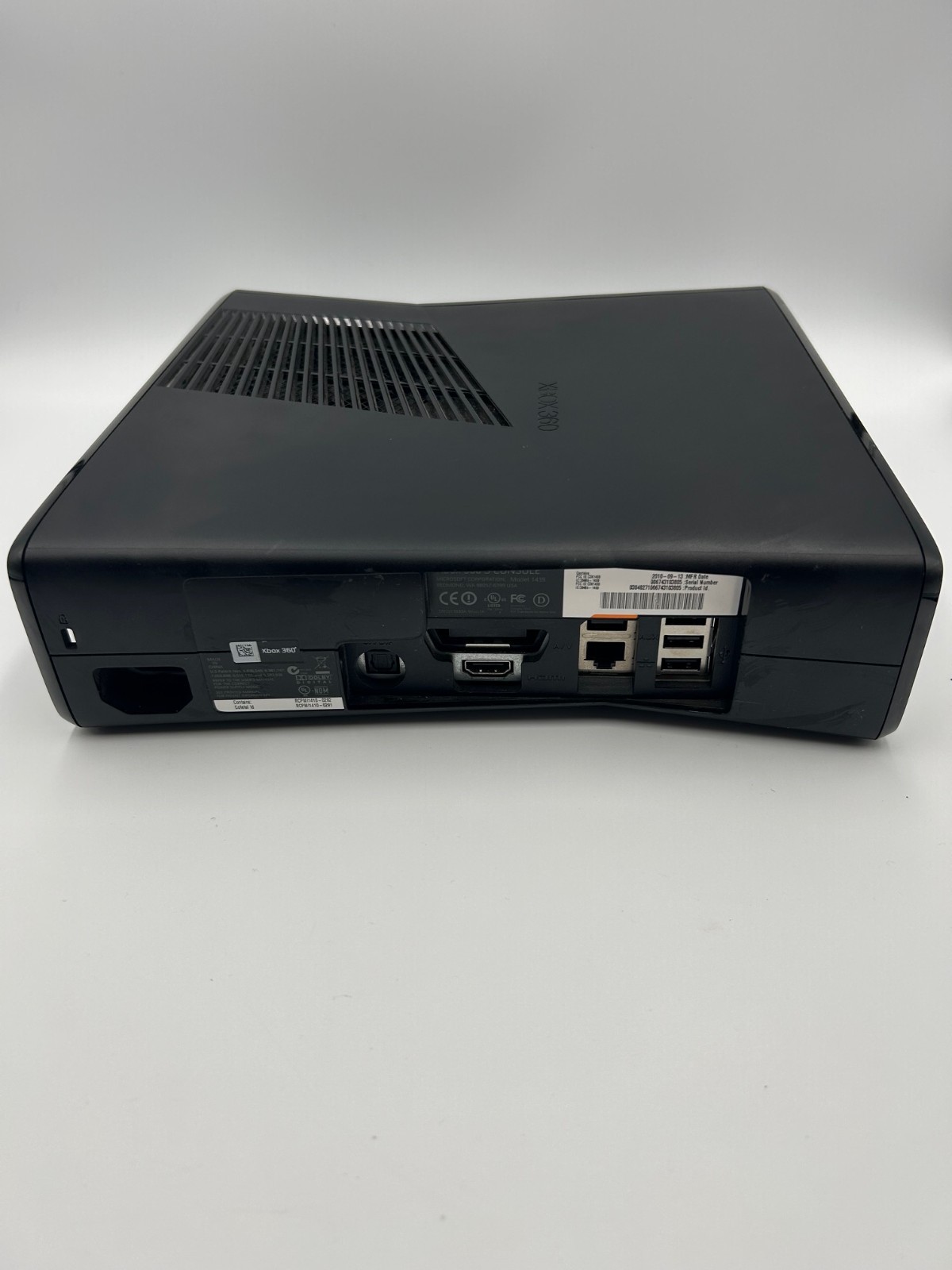 Xbox 360 Slim Console Kinect Bundle / Cords & Memory – Tested Workings
