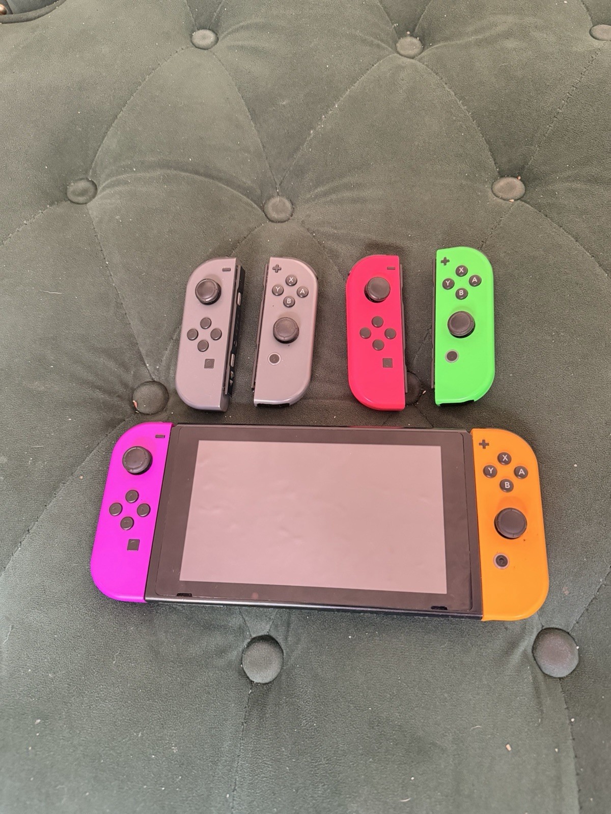 Nintendo Switch Game Console – 32GB, New Edition, Gray (10002199)