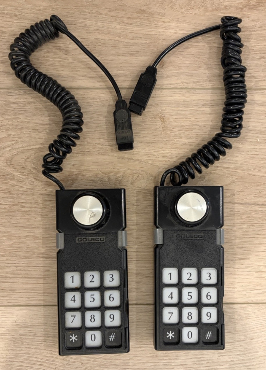 ColecoVision Game Console w/ 2 Controllers Power Source and Antenna Connector ⭐️