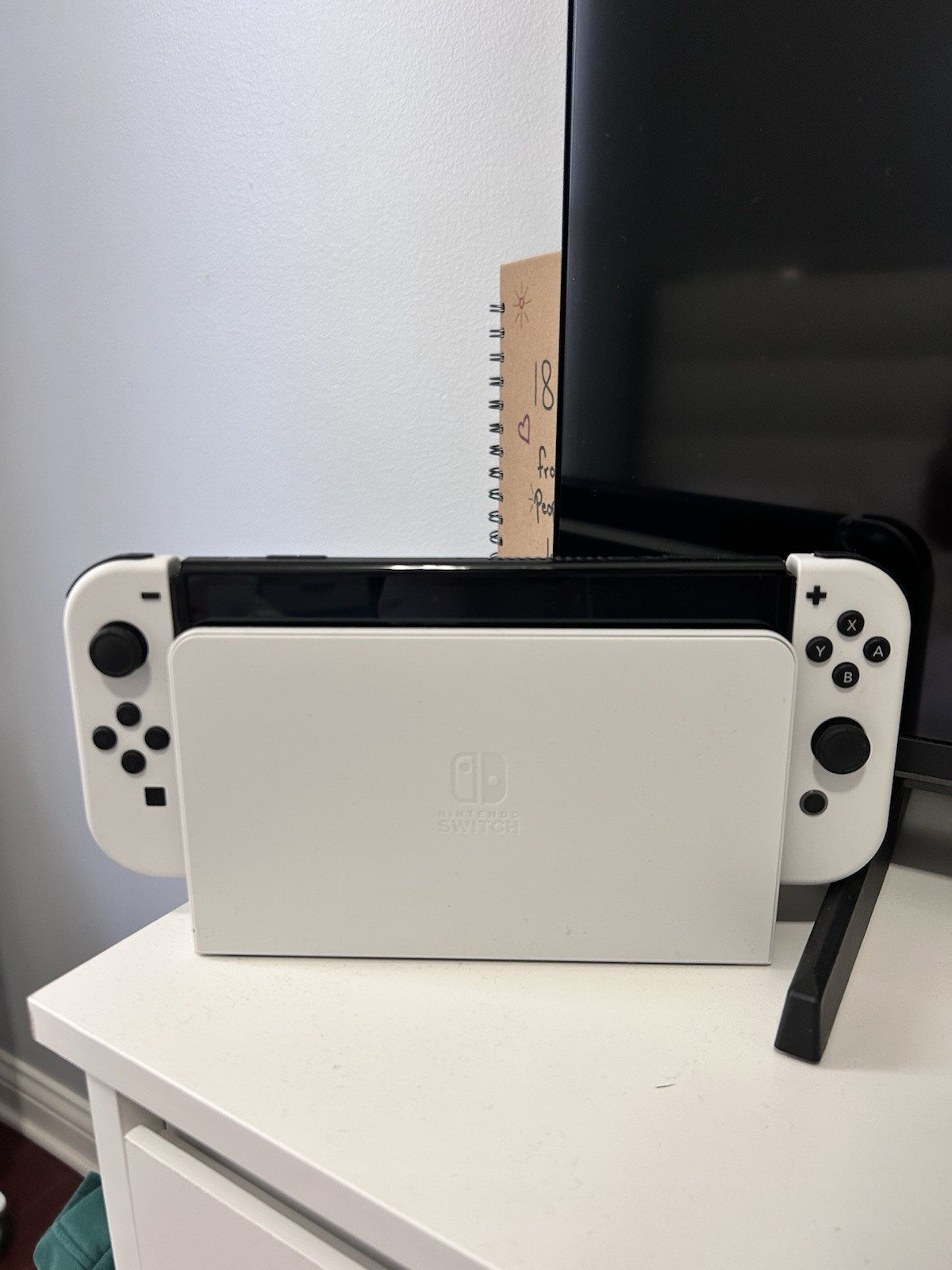 Nintendo Switch OLED Model Console White Joy-Con Wi-Fi HDMI USB-C
