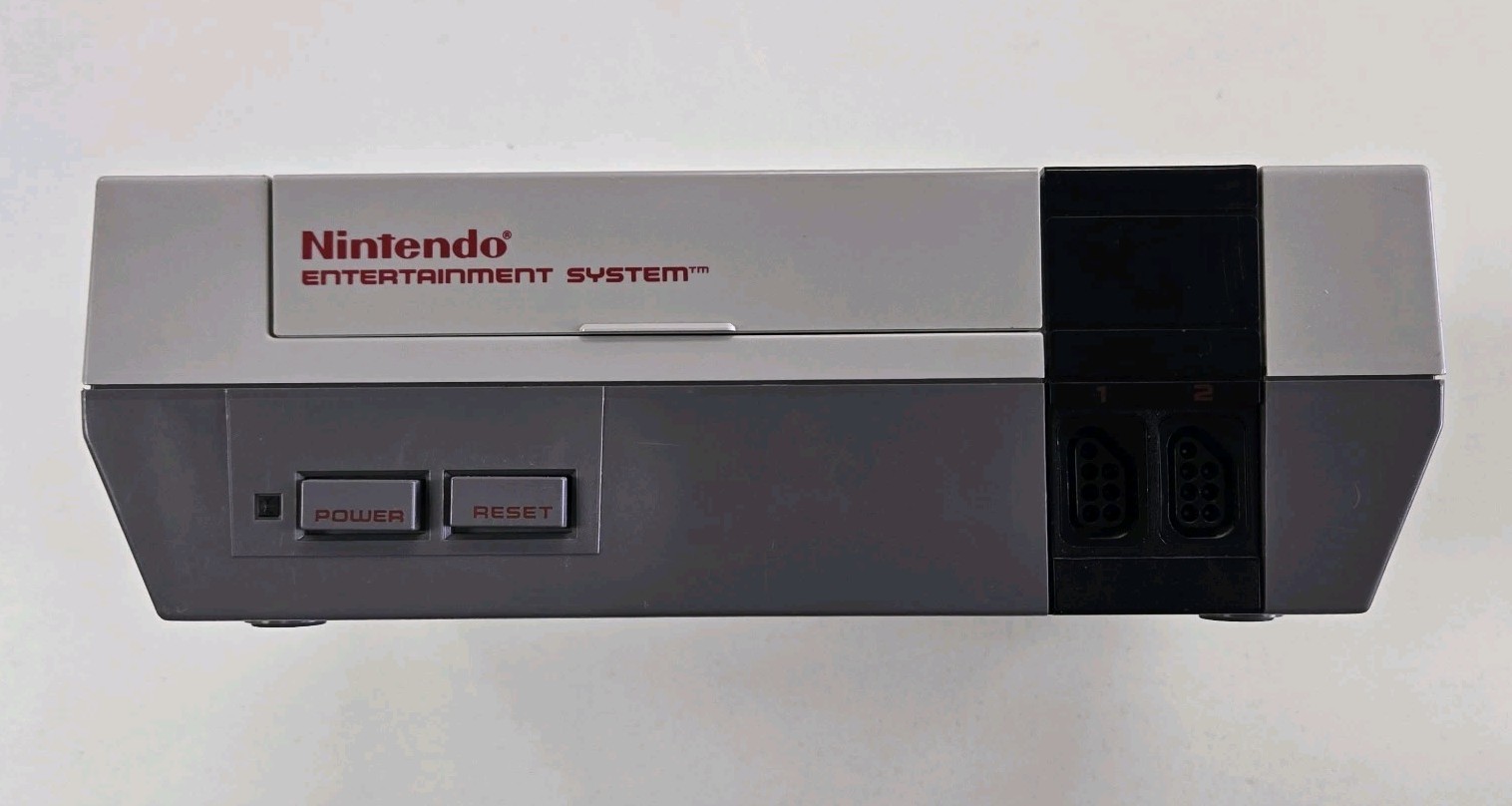 Nintendo NES Action Set Complete in Box CIB w/ Zapper Mario Duck Hunt TESTED!!!