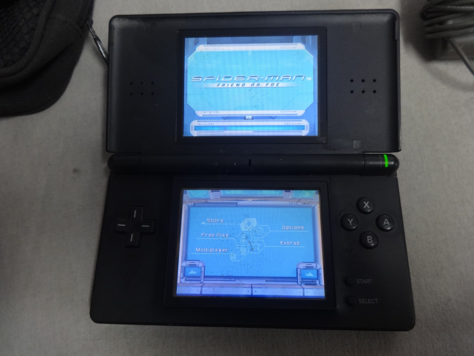 TESTED / WORKING Nintendo DS Lite Black Handheld System Console. See pictures