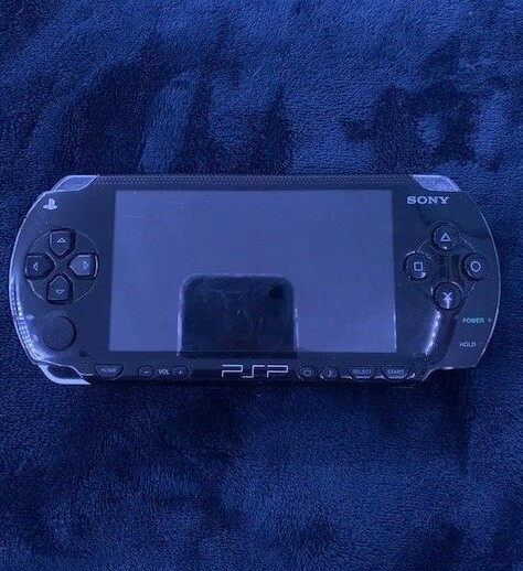 Sony PlayStation Portable Value Pack – Black (PSP-1001K)