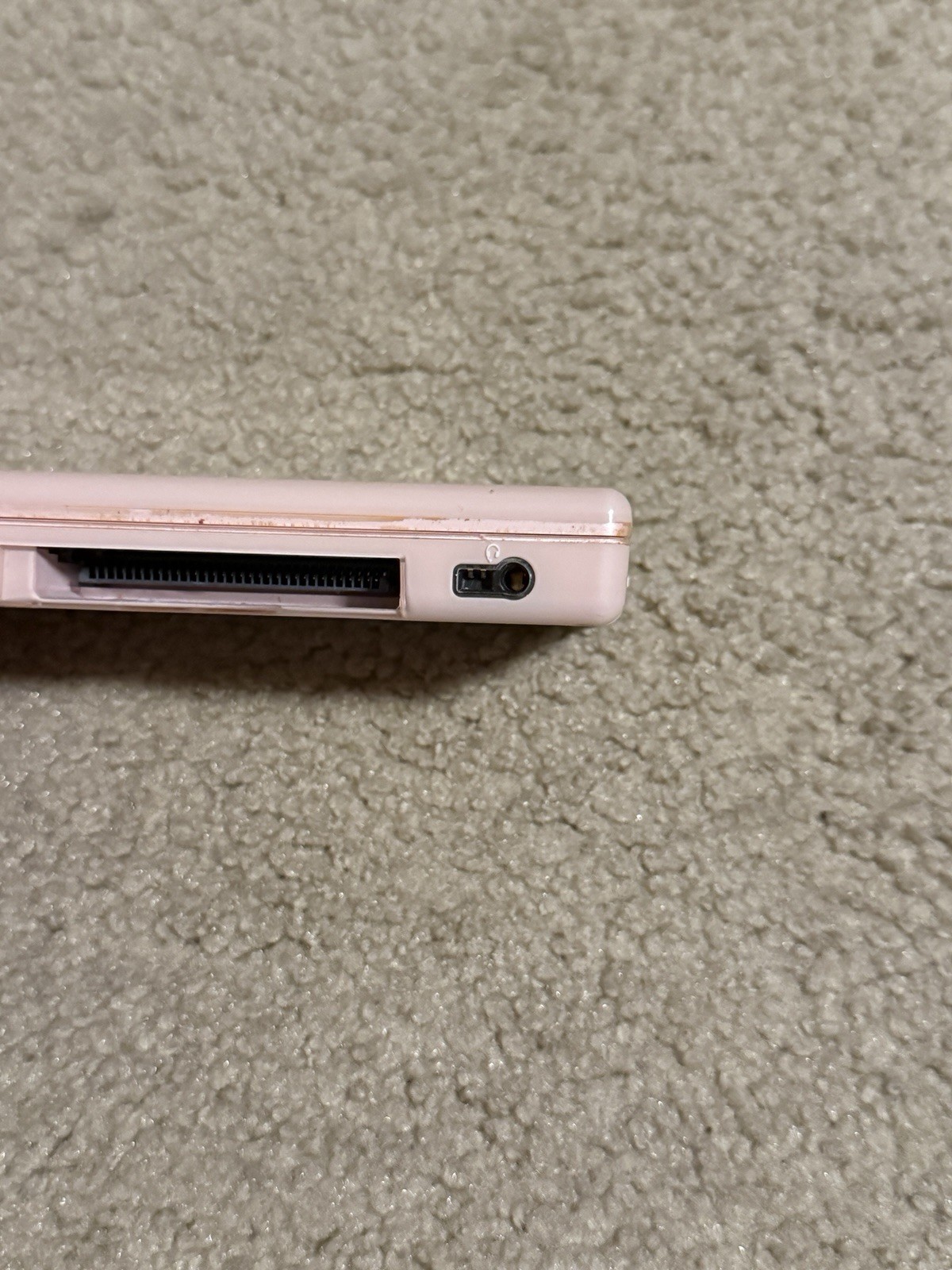 Nintendo DS Lite Video Game Console – Metallic Rose – BROKEN / For Parts Repair