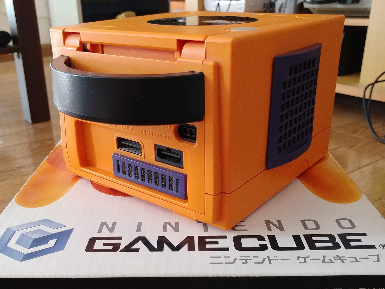 Nintendo Gamecube Console Orange (version 1) with 2 memory cards (Japan import)