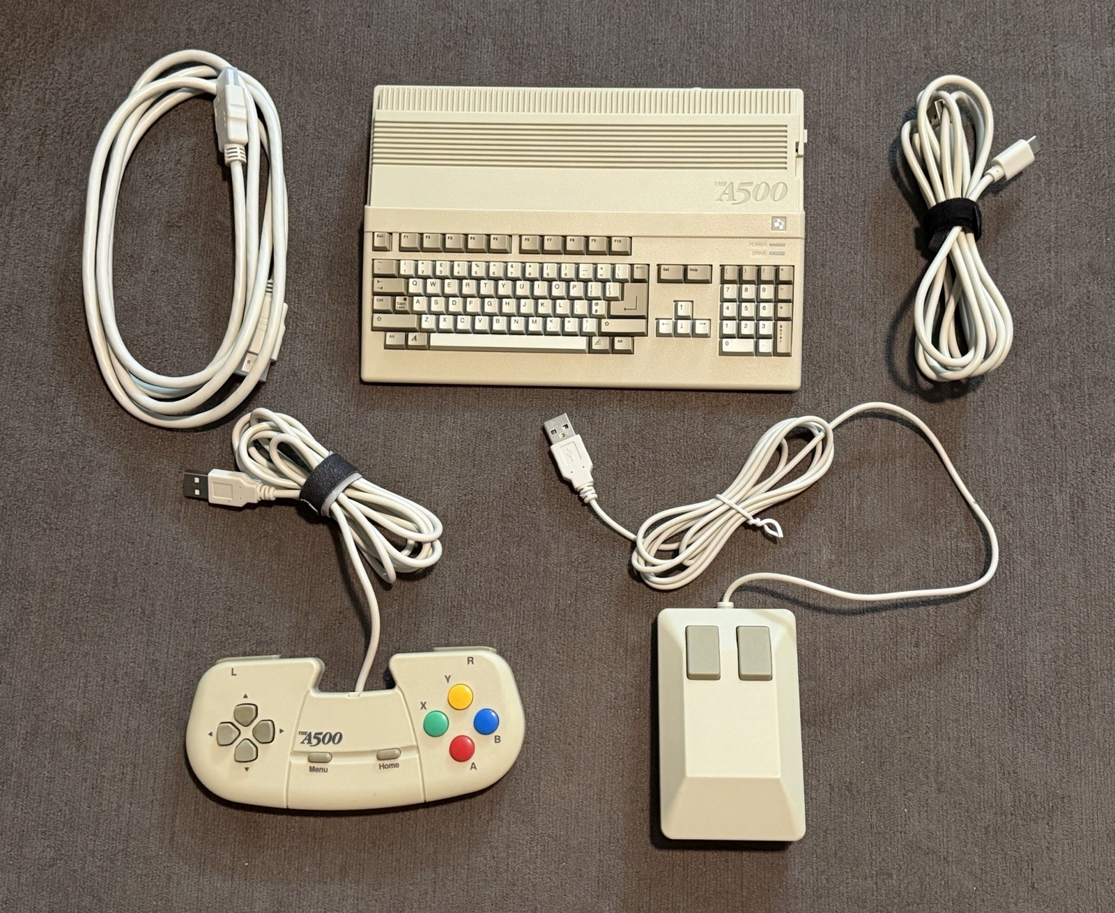 Amiga 500 The A500 Mini 25 Retro Games HDMI Console Edition 2022 Collectible USB