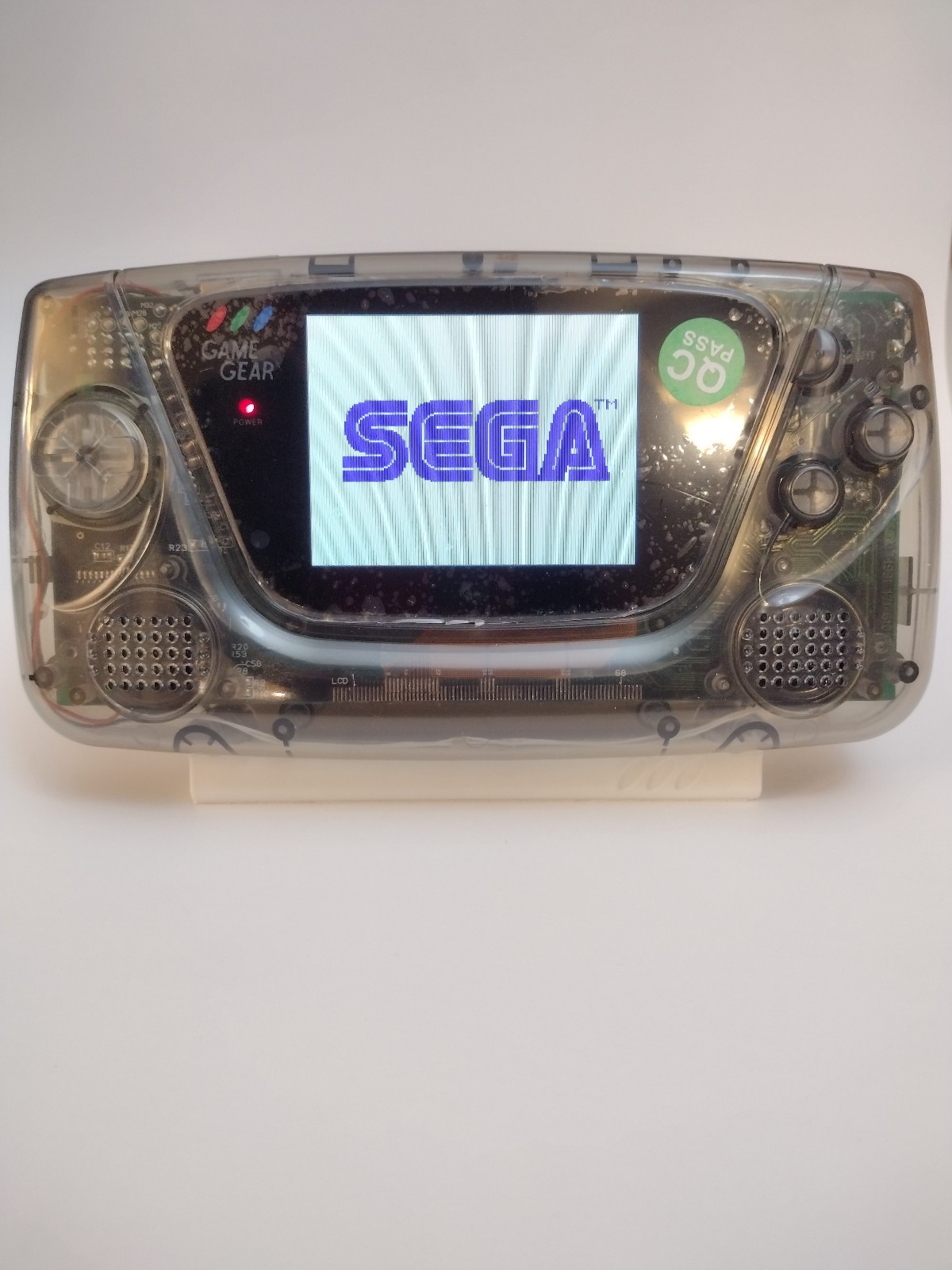 SEGA Game Gear recapped, reshelled, with new IPS LCD, lithium batteries, USB-C