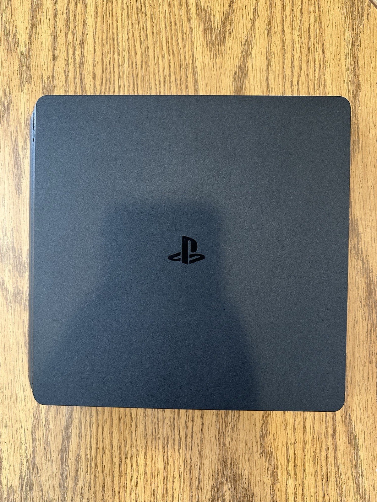 Sony – PlayStation 4 PS4 Slim Console – 500GB HDD – CUH-2215A – Black – Bundle