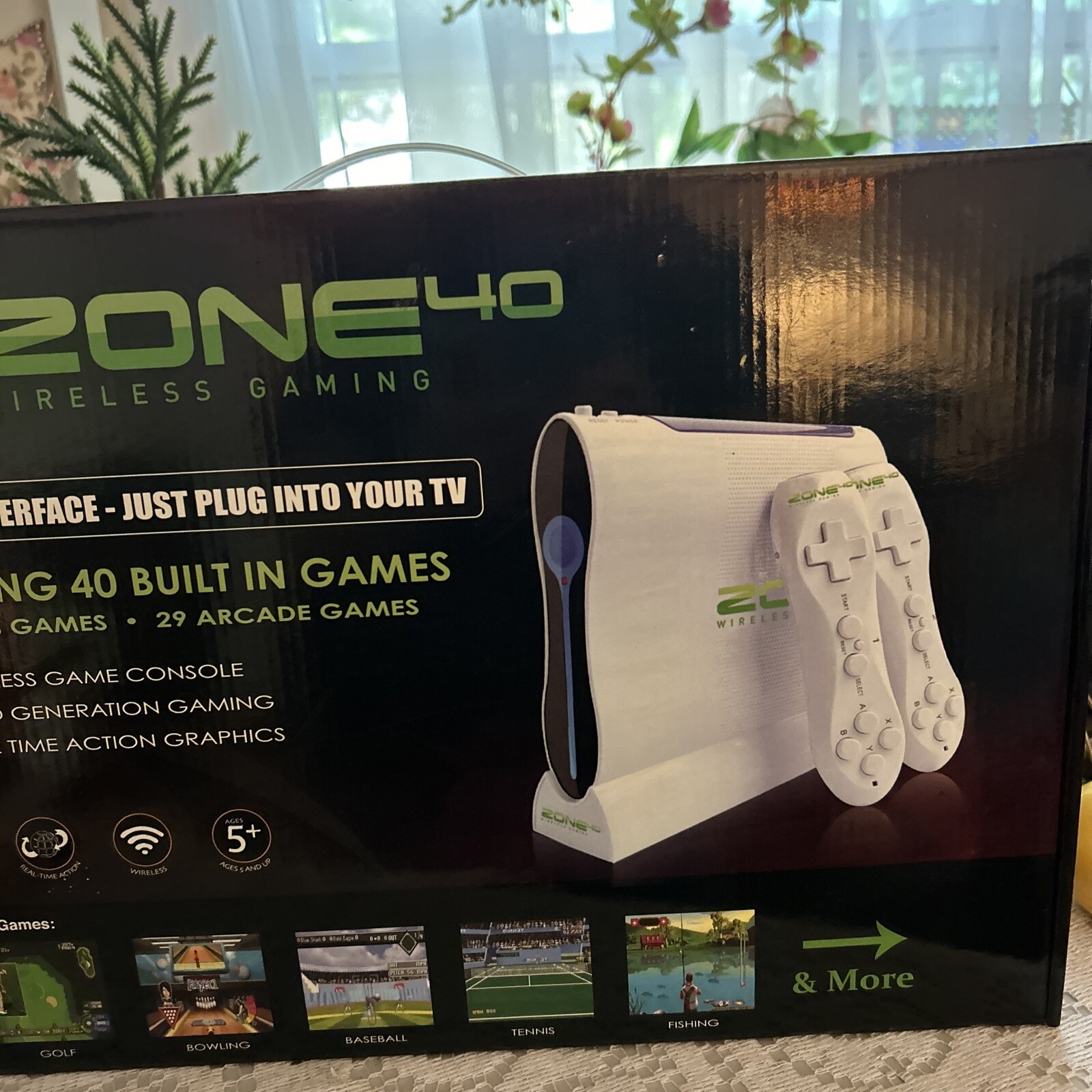 ZONE 40 WIRELESS GAMING Console With 2 Wireless Controllers 40 Plus Games