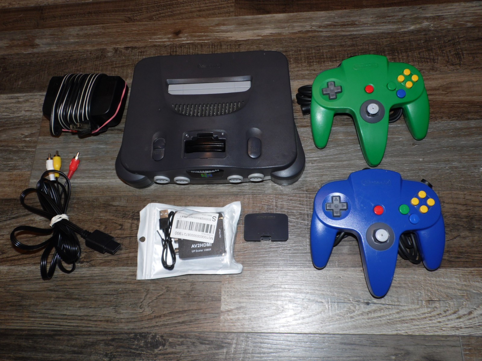Nintendo 64 Console + 2 Controllers + Jumper Pak + HDMI adapter + Memory Card