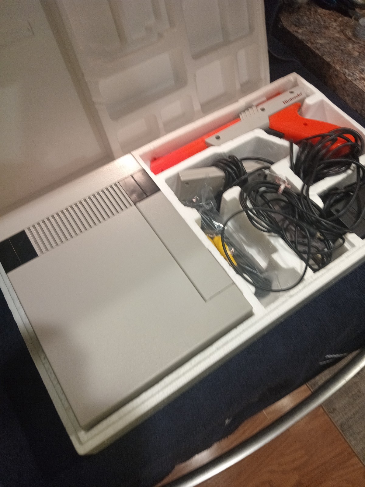 Nintendo Nes Action Set Console System Complete in Box (Cib) Controllers / Games
