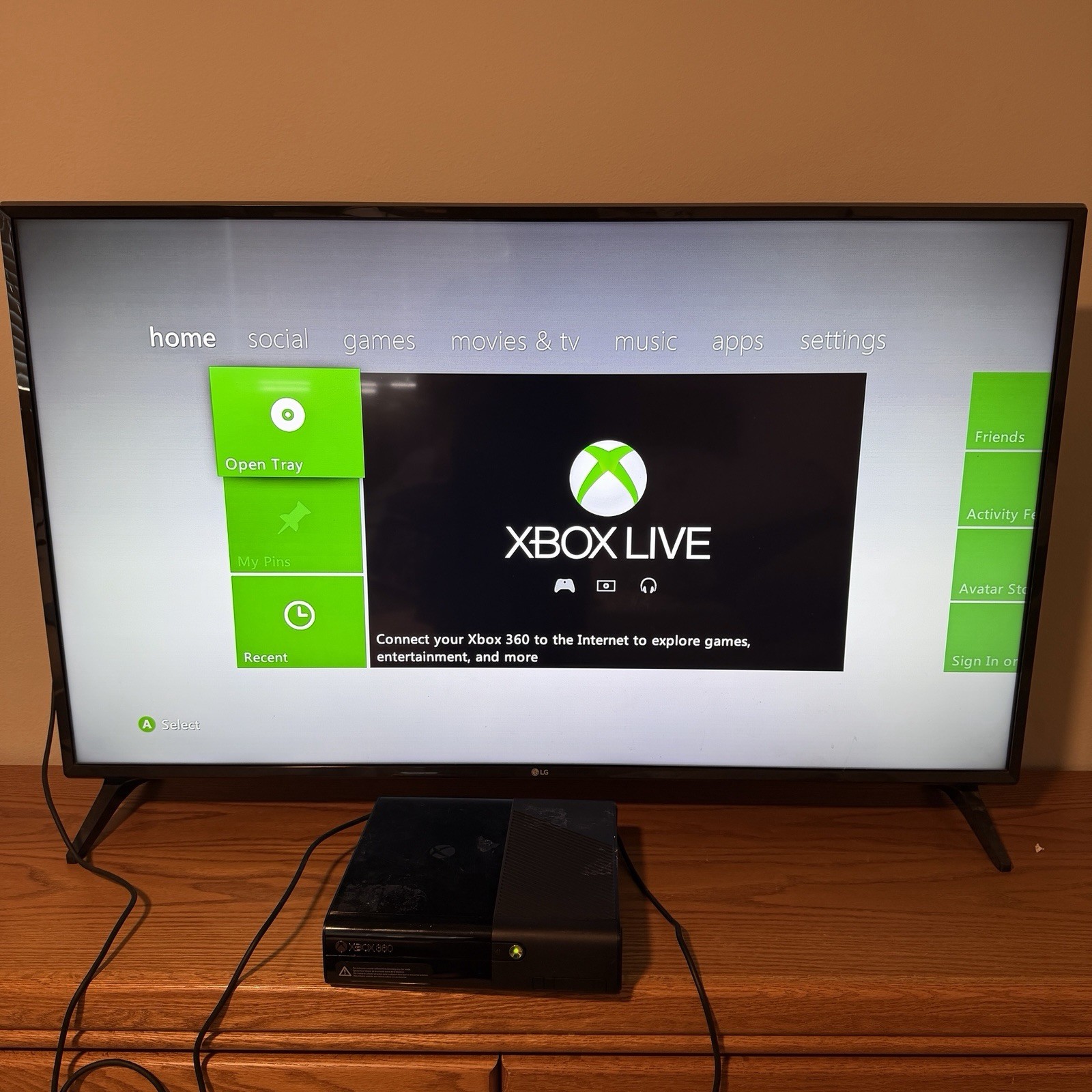 Xbox 360 E 1538 Console 250GB HDD Bundle W/ Controllers Games Cable Tested Works