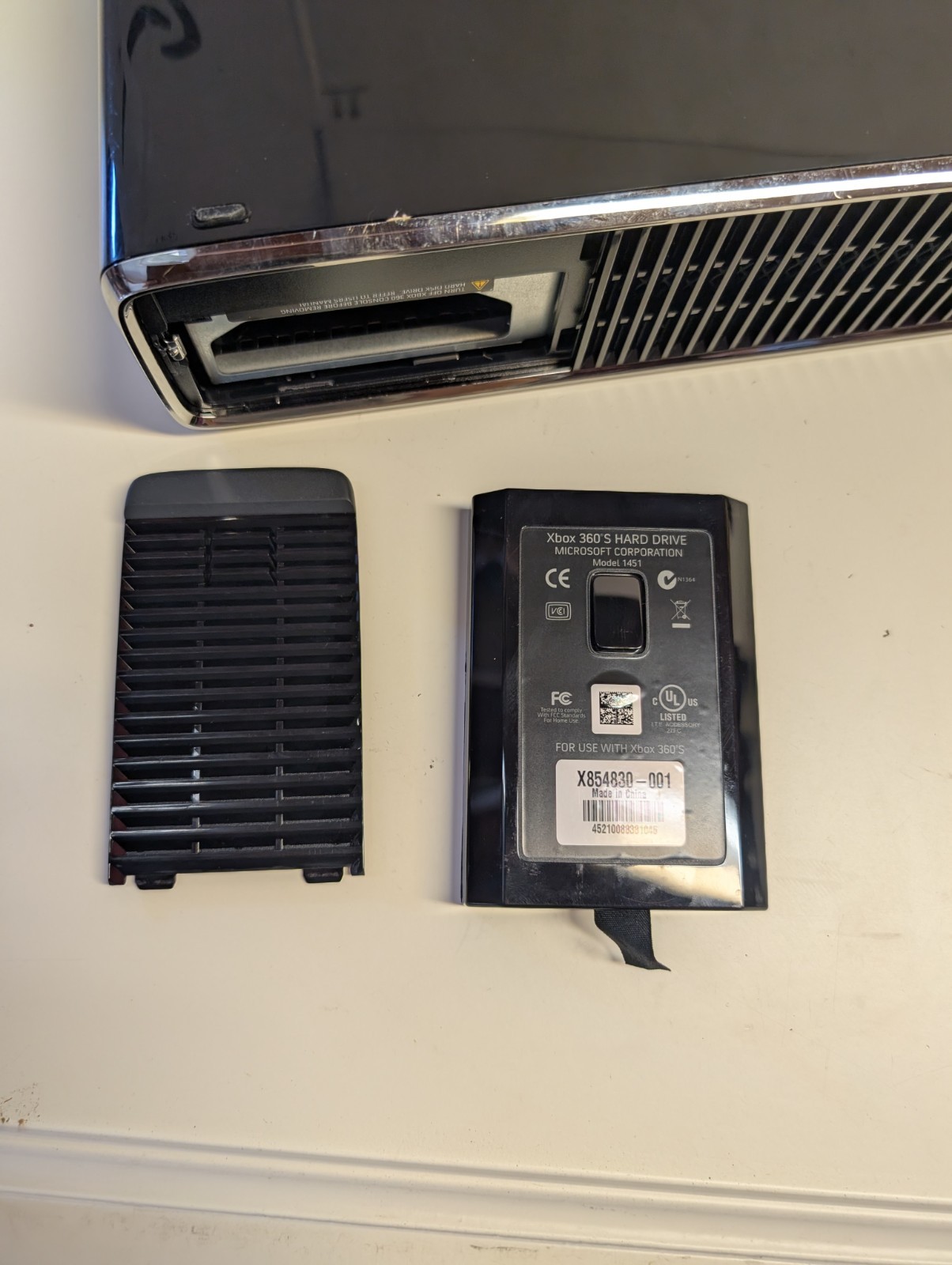 Microsoft Xbox 360 S Slim Console Bundle w/15 Games, Controller & Cord Read Desc