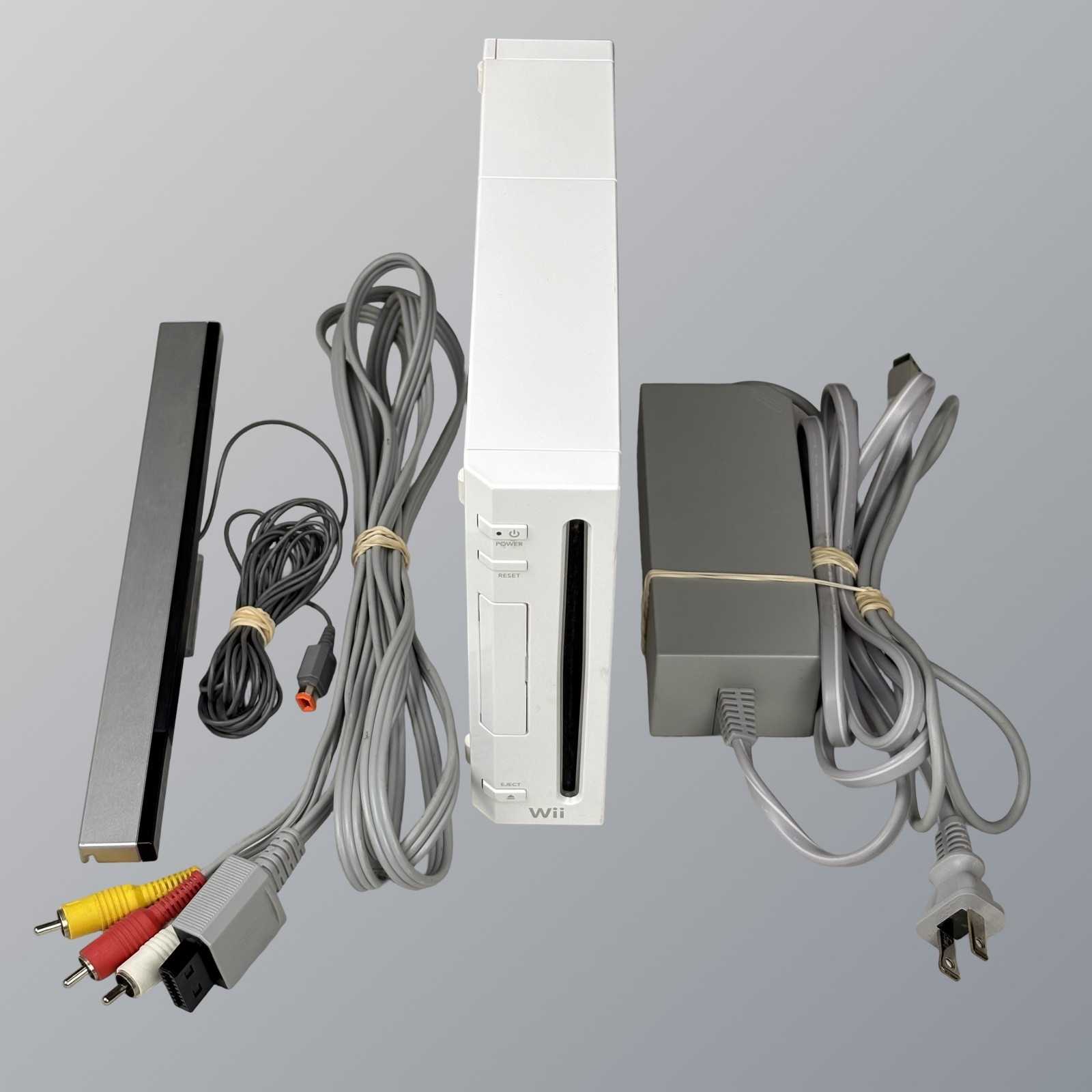 Nintendo Wii Console RVL-001 *For Parts/Repair* (Works but Ejects Discs) READ!