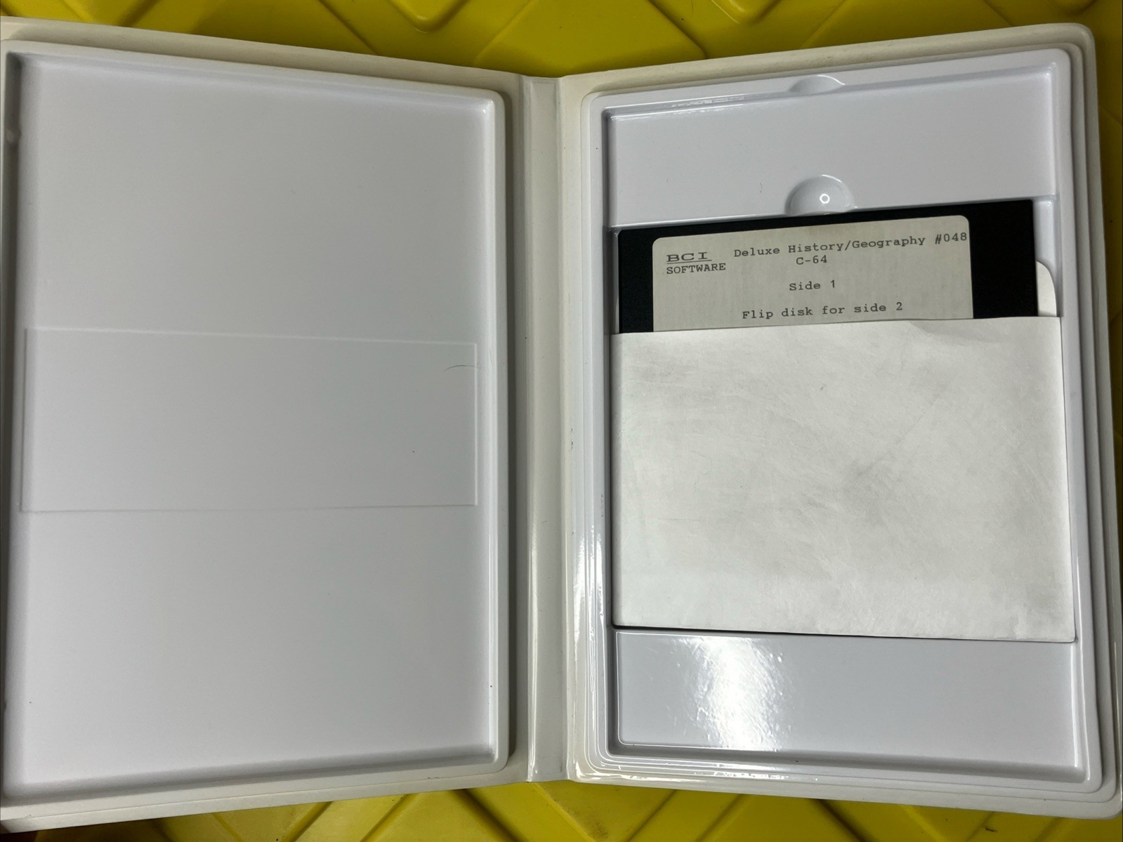 Commodore 64 – History & Geography 5.25” Floppy & Original Box TESTED, WORKING
