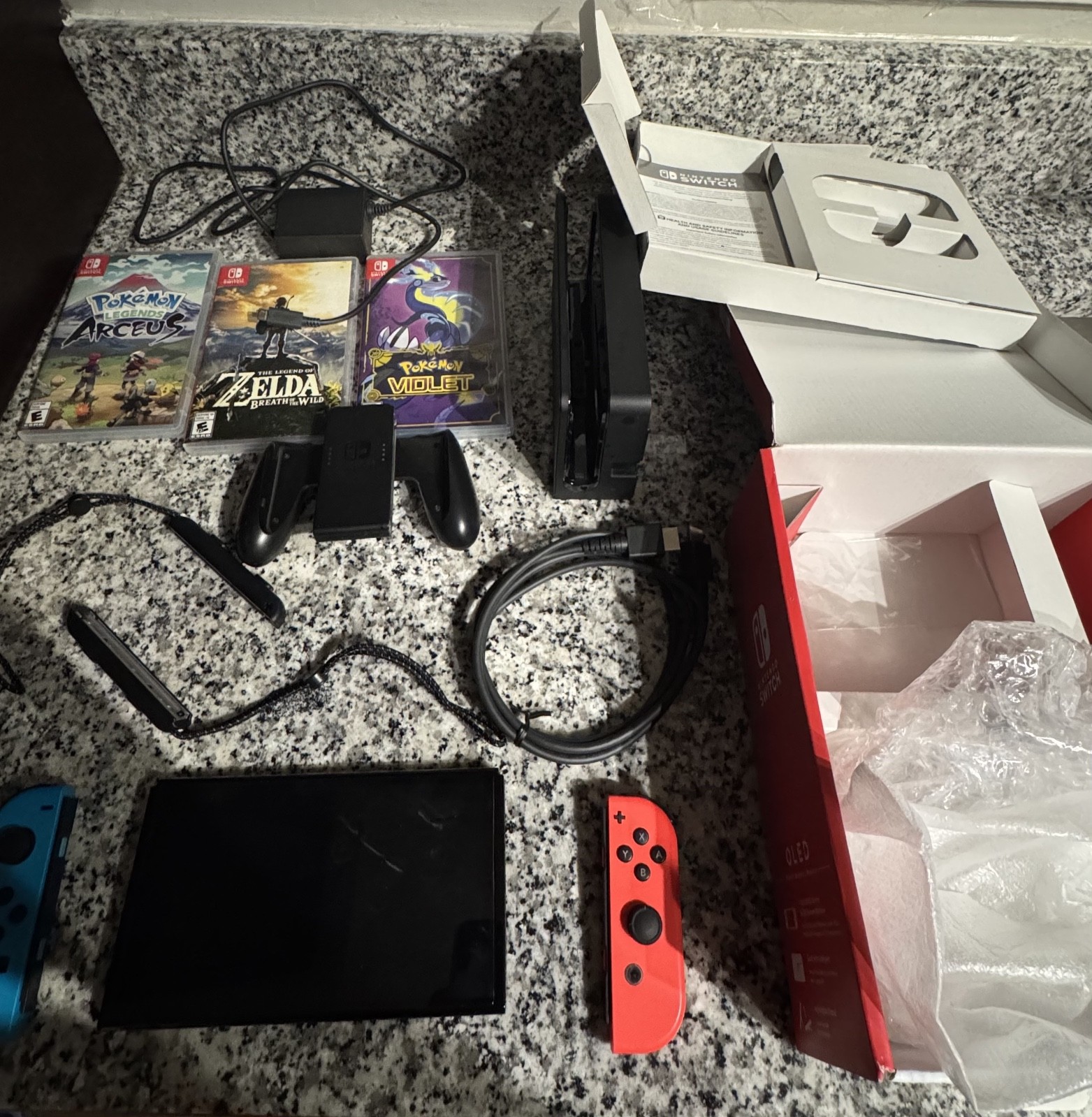 Nintendo Switch 1 OLED, 64 GB. With Joy Cons, Dock, SD card and 3 games.