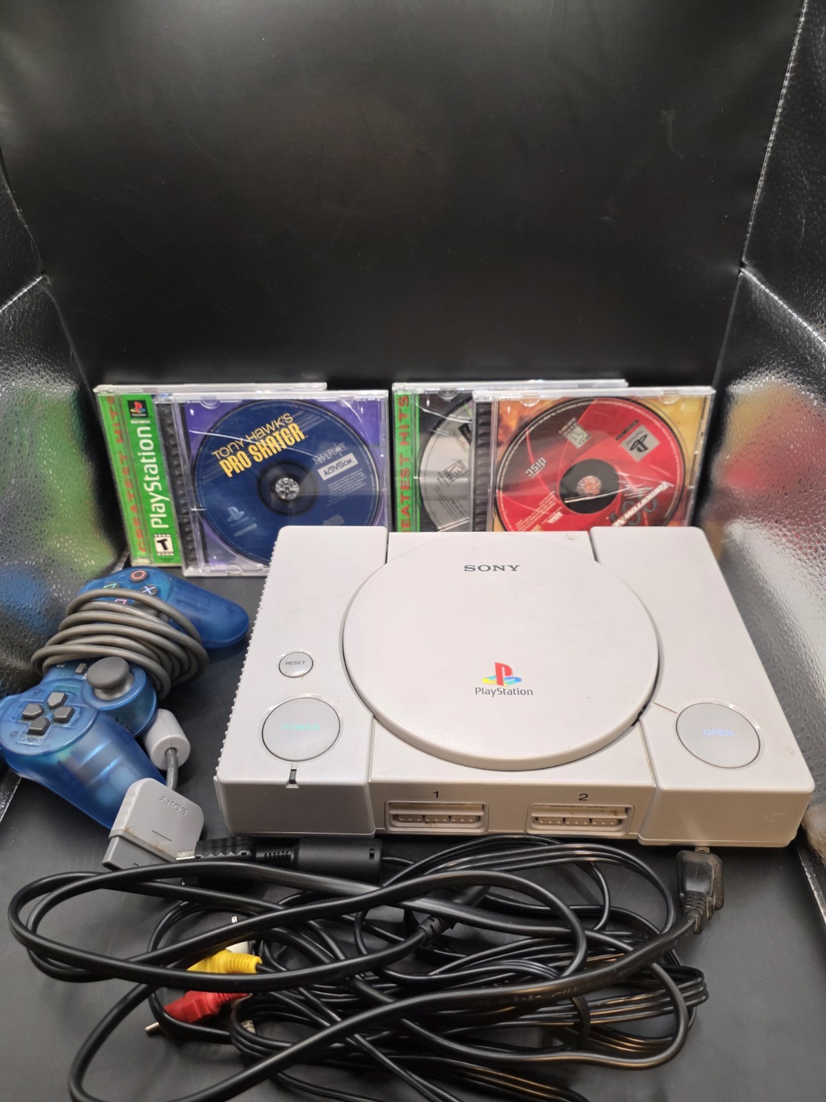 PlayStation 1 Lot: PS1 Original 1997 Console, Controller, and 4 games.