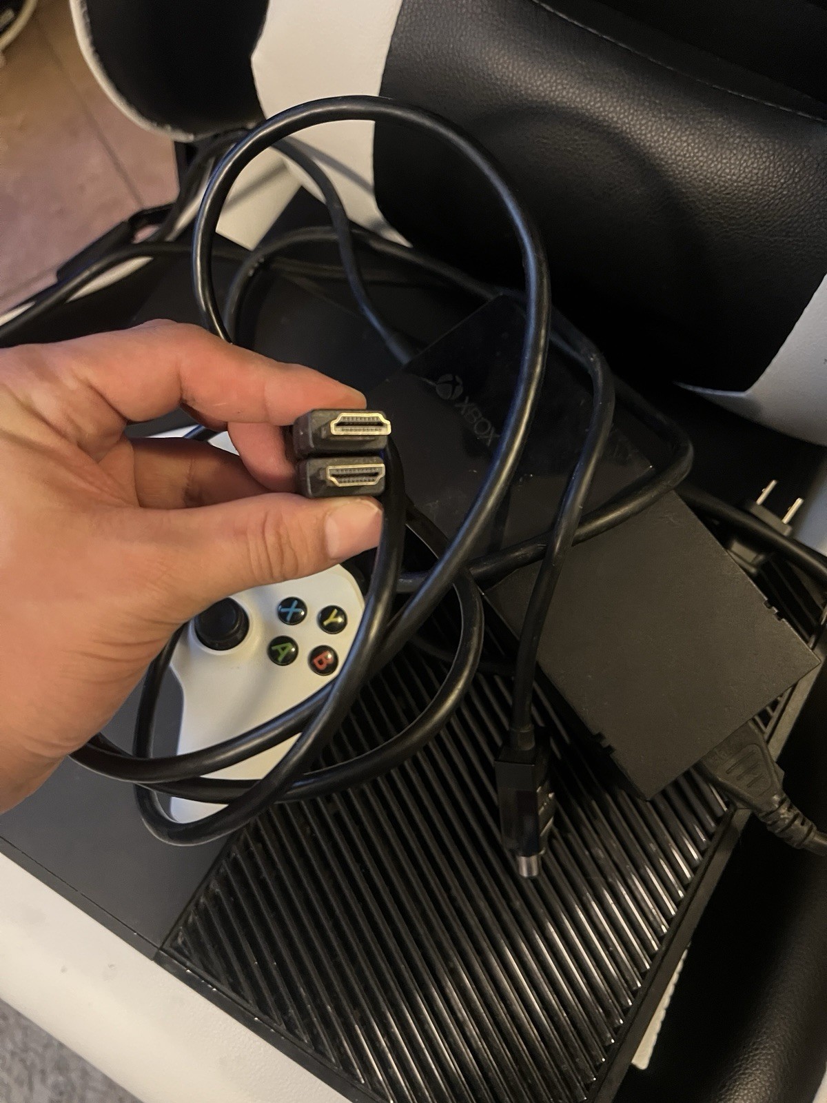 Xbox One 365 Gb With A Controller And HDMI Working And Tested