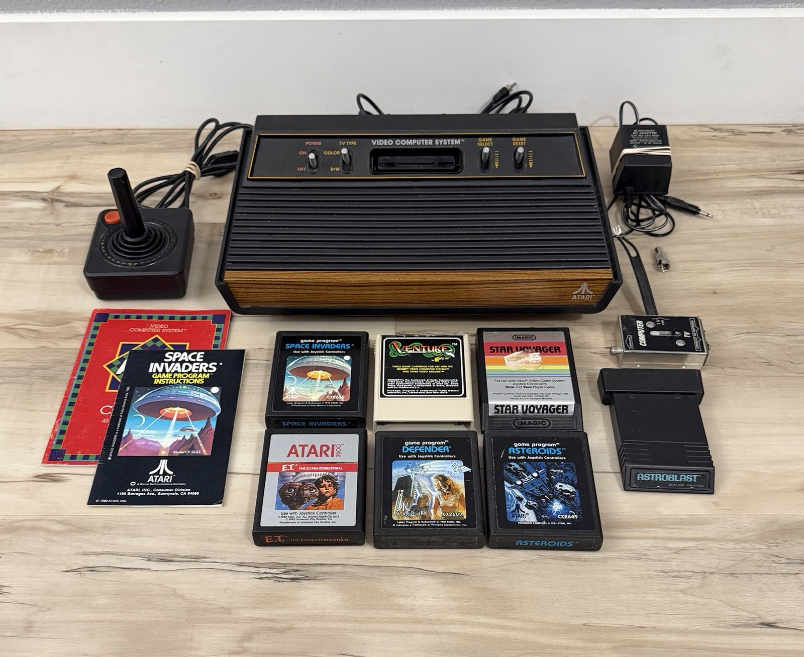 Atari 2600 4-Switch Woodgrain Console W/ 7-Games + Joystick – Tested