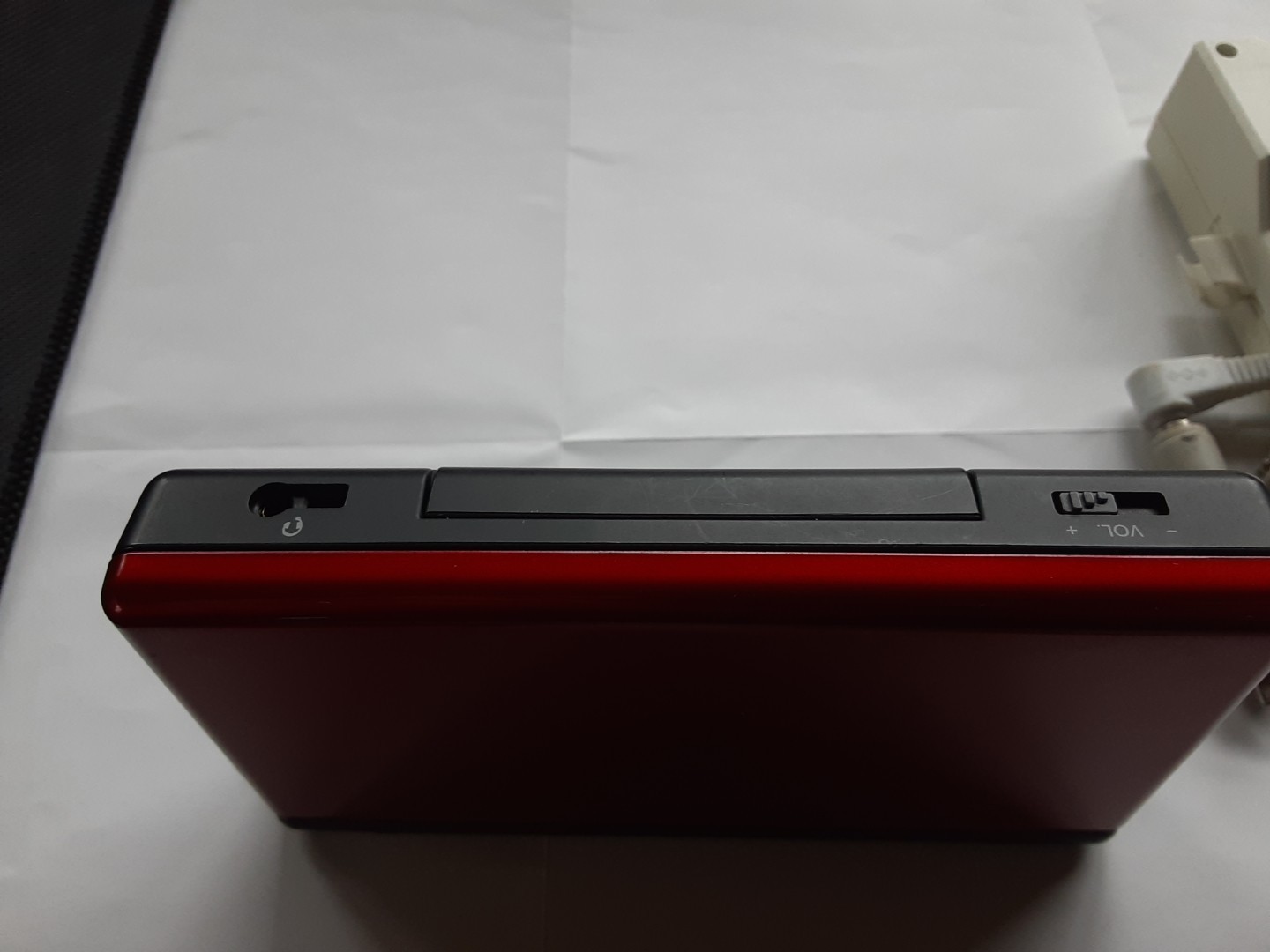 Nintendo DS Lite Crimson Handheld System – Red/Black With Charger And 1 Game