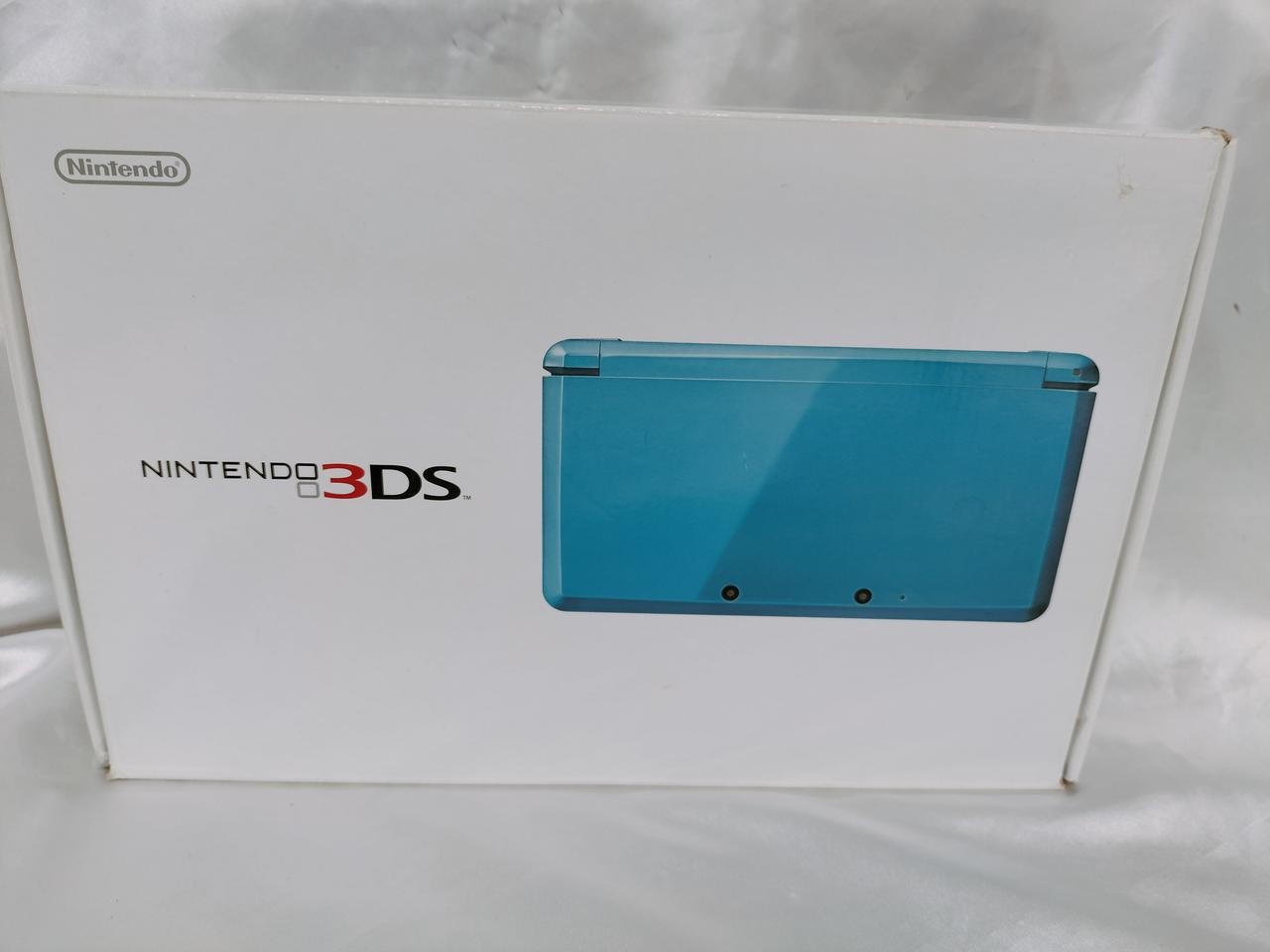 Nintendo 3DS CTR-001 Light Blue Handheld Console Used