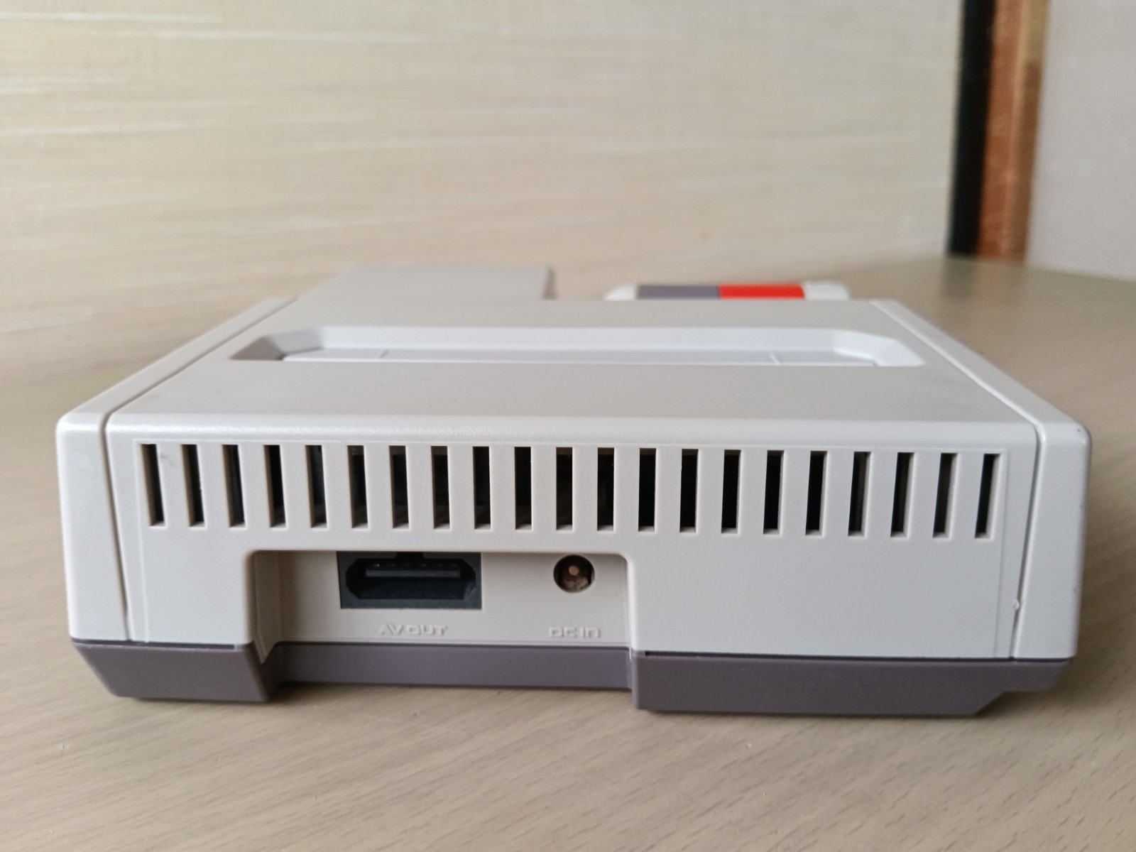 Nintendo New Famicom Console AV Complete set very good condition TESTED NES 1