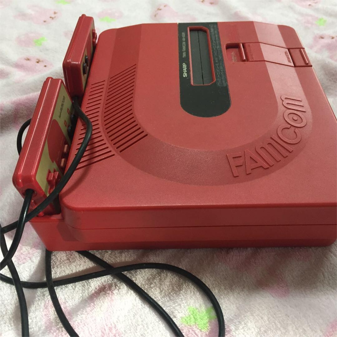 Sharp Twin Famicom console system Choose Red Black NTSC-J Nintendo