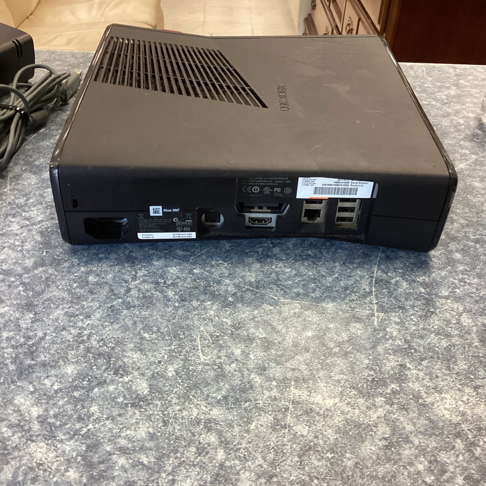 Microsoft Xbox 360 S Console – Black W/ Controller And Kinect
